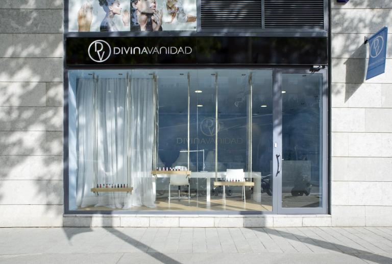 Projecte d'interiorisme comercial centre d'estètica innovador a Barcelona