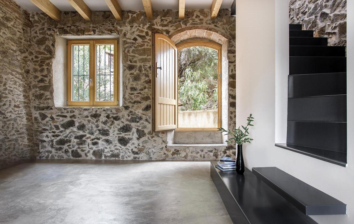 Reforma y ampliación de una casa en el Priorat